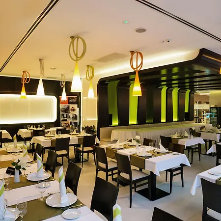 塞格德艺术酒店 4*