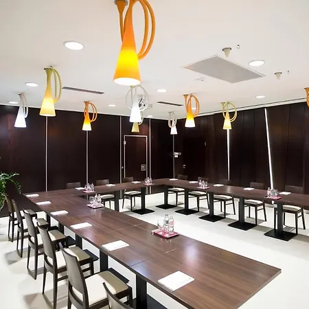 塞格德艺术酒店